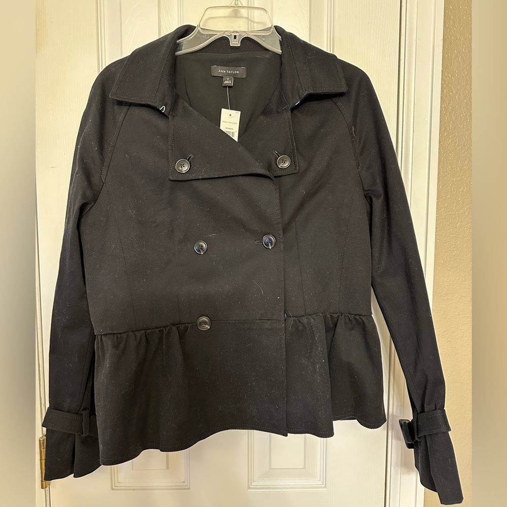 Ann Taylor short swing trench